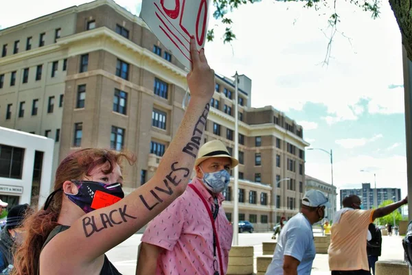 Dayton Ohio Estados Unidos 2020 Manifestantes Mitin Sobre Materia Vidas —  Fotos de Stock