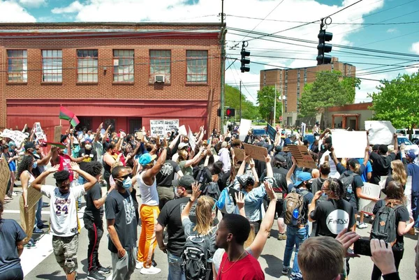 Dayton Ohio Stany Zjednoczone 2020 Protestujący Wiecu Sprawie Czarnego Życia — Zdjęcie stockowe