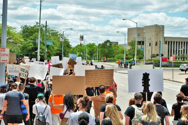 Dayton Ohio États Unis 2020 Des Manifestants Lors Rassemblement Personnes — Photo