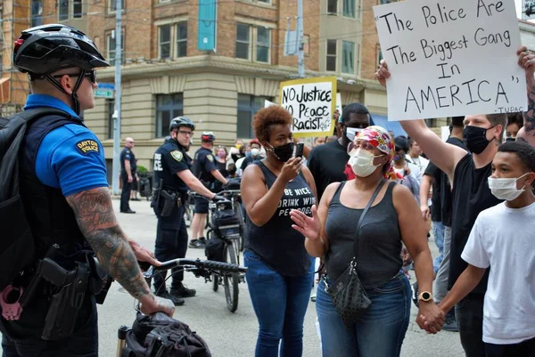 Dayton Ohio États Unis 2020 Des Manifestants Lors Rassemblement Personnes — Photo