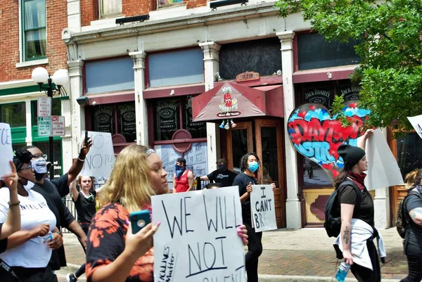 Dayton Ohio Verenigde Staten 2020 Demonstranten Een Zwarte Leven Materie — Stockfoto