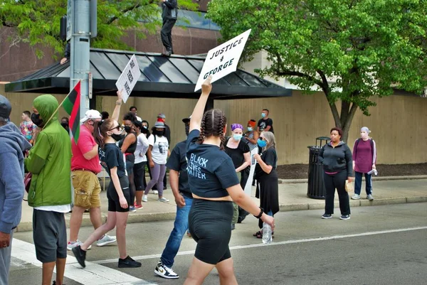 Dayton Ohio États Unis 2020 Des Manifestants Lors Rassemblement Personnes — Photo