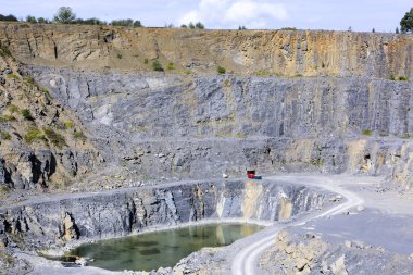 belçika'da mavi taş açık maden