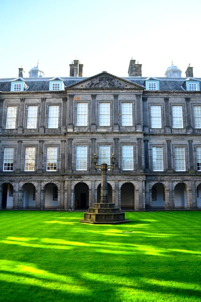 Edinburgh, Loch Ness, onun harika doğal manzara ve çok daha fazlasını ziyaret İskoçya ile seyahat kısa bir tatil