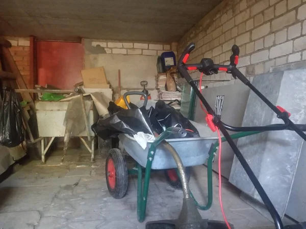 Construction Rubbish Garage Cluttered Garage — Stock Photo, Image