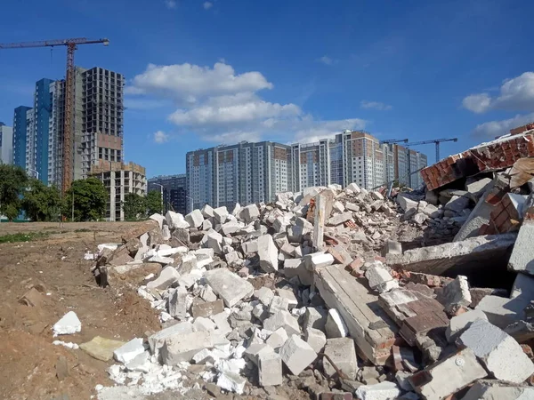 Construção Destruída Terremoto Pilha Escombros Detritos Aterro Urbano — Fotografia de Stock