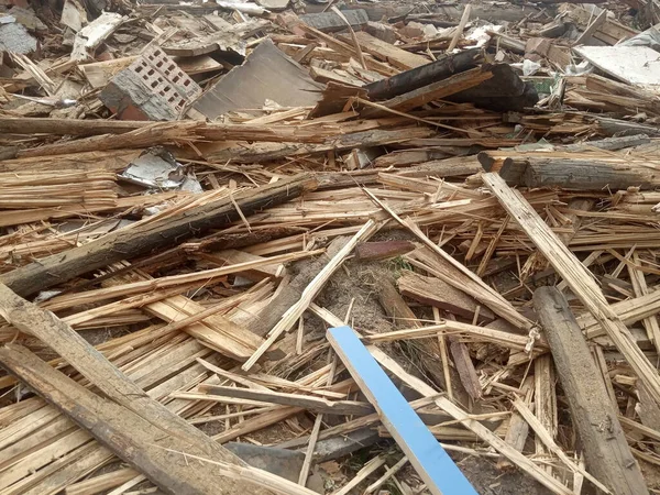 Destroços Uma Velha Casa Madeira Destruída Devastação Ruína Pobreza — Fotografia de Stock