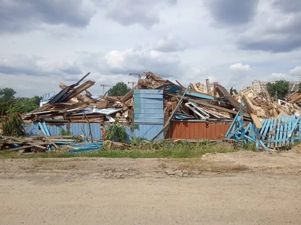 Destroços Uma Antiga Casa Madeira Destruída Demolição Setor Privado — Fotografia de Stock