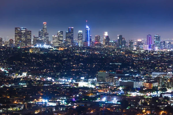 Centro de Los Ángeles skyline por la noche — Foto de Stock