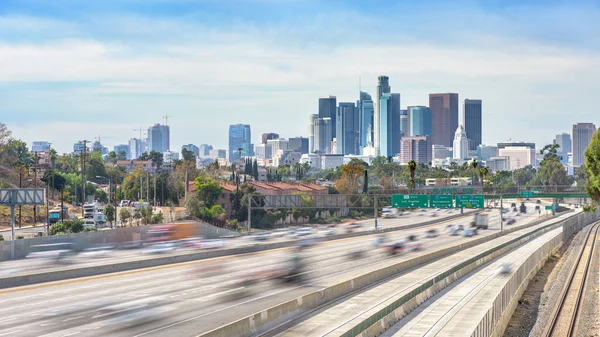 Autopista de Los Ángeles Tráfico en Sunny Day —  Fotos de Stock