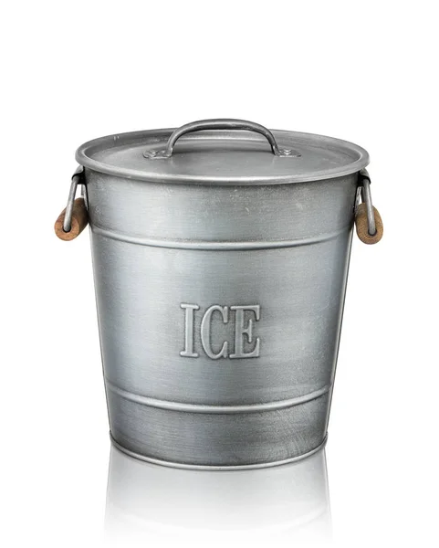 Ice bucket isolerad på vit bakgrund — Stockfoto