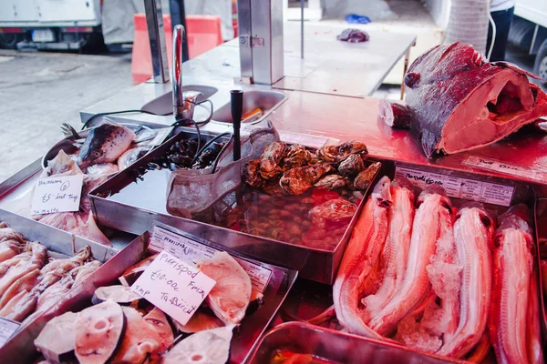 Ostras Outros Peixes Frescos Mercado Peixe Marsaxlokk Malta — Fotografia de Stock