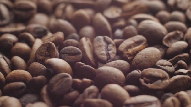 Macro Van Gebrande Koffiebonen Kan Worden Gebruikt Als Achtergrond Textuur — Stockvideo
