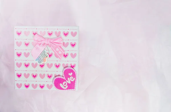 Caixa Presente Padrão Coração Fundo Papel Rosa Festival Dos Namorados — Fotografia de Stock