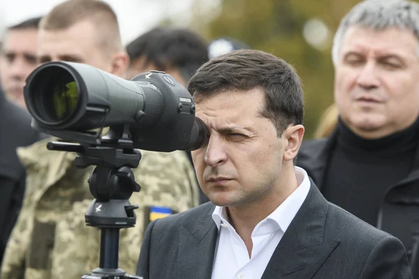 Presidente ucraniano Volodymyr Zelenskiy na aldeia de Stare, Ucrânia, 30 de setembro de 2019 . — Fotografia de Stock