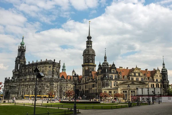 Dresden Cathedral of the Holy Trinity Hofkirche and Dresden Castle Hausmannsturm on Theaterplatz in Dresden, Germany. — Stock Photo, Image