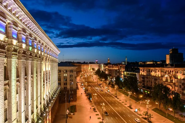 Wieczorny Widok Oświetlony Chreszczatyk Główna Ulica Kijowie Ukraina — Zdjęcie stockowe