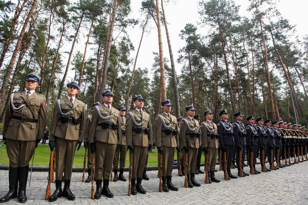 Servicemen Honor Guard Polish Army Ceremonial Events Polish Military Cemetery — Stock Photo, Image