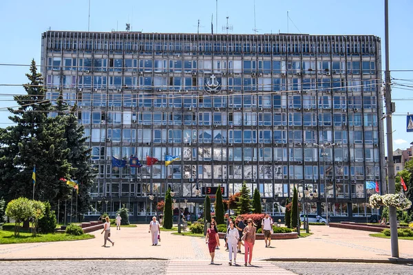Ayuntamiento de Vinnytsia y edificio del Ayuntamiento. Vinnytsia, Ucrania. Julio 2020 — Foto de Stock