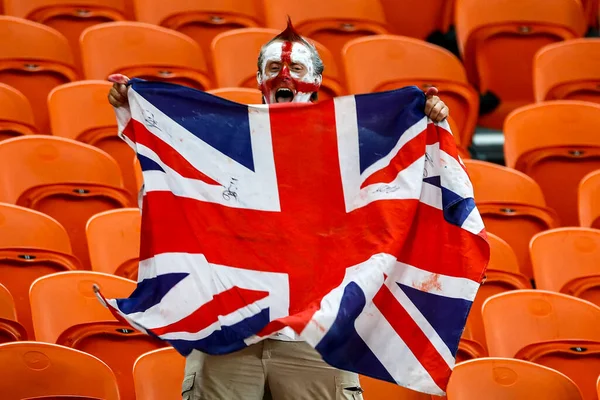 Engelse Voetbalfan Met Make Vorm Van Een Engelse Vlag Vlag — Stockfoto