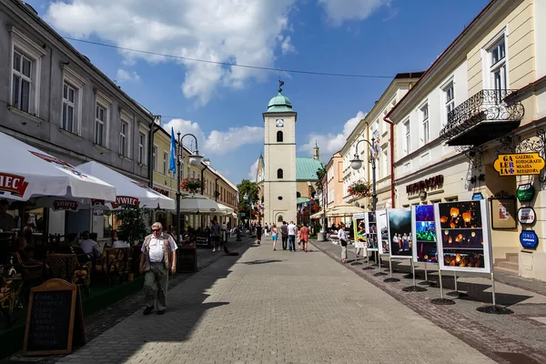 Maja Caddesi Polonya Nın Rzeszow Kentindeki Ana Yaya Alışveriş Caddesi — Stok fotoğraf
