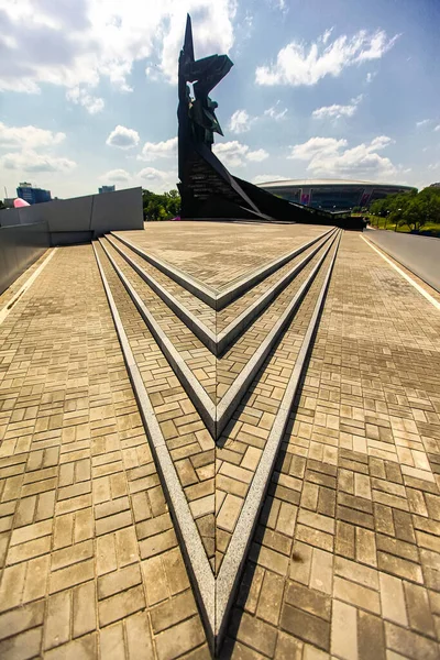 Monumento Seus Libertadores Donbass Sobre Museu Grande Guerra Patriótica Donetsk — Fotografia de Stock