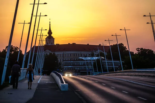 Widok Zachodu Słońca Rzeszów Mostu Zamkowego Nad Wisłokiem Czerwiec 2020 — Zdjęcie stockowe