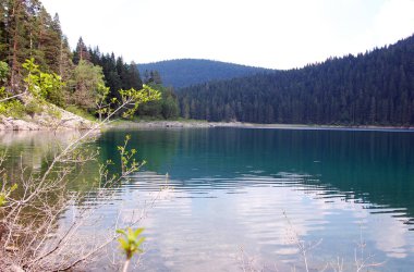 Karadağ Durmitor Milli Parkı buzul Siyah Göl ve dağların Manzara.