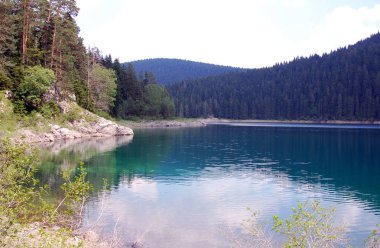 Karadağ Durmitor Milli Parkı buzul Siyah Göl ve dağların Manzara.