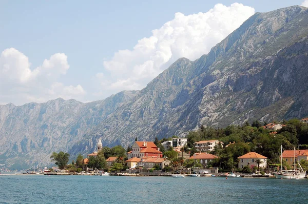 Karadağ'ın Akdeniz manzarasının manzara manzarası.