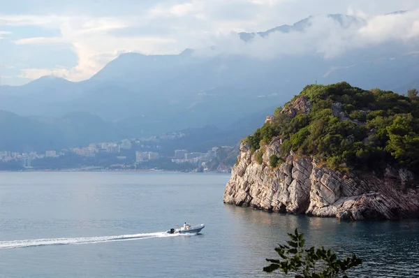 Karadağ'ın Akdeniz manzarasının manzara manzarası.