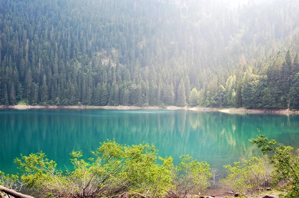 Karadağ Durmitor Milli Parkı buzul Siyah Göl ve dağların Manzara.
