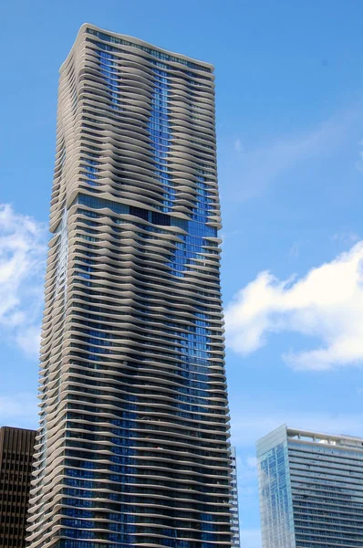 Chicago - 16 Temmuz 2015: Chicago'daki Aqua Tower.