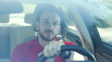 Geleceğe. Yüz Tespit. Teknolojik 3D tarama. Biyometrik Yüz Tanıma. Yüz tanımlama. Yüz Tanıma için Arabadaki Yakışıklı Beyaz Adam 'ın Yüzünün Teknolojik Taranması. Arri tarafından çekilen