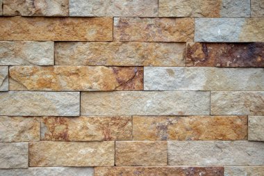 sarı kabartmalı kumtaşı duvar