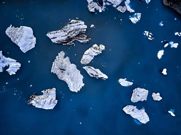 Izlanda Glacier lagün havadan görünümü. Buzdağları üst görünüm — Stok fotoğraf