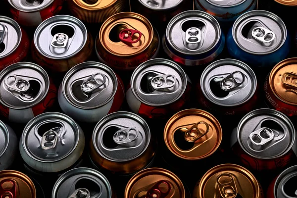 空のアルミニウム飲料缶リサイクル. — ストック写真