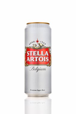 Beyaz büyük Belçika bira - Stella Artois - beyaz arka plan üzerinde olabilir.. 