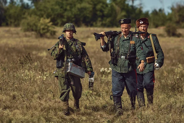 Német katonák. Történelmi rekonstrukció — Stock Fotó