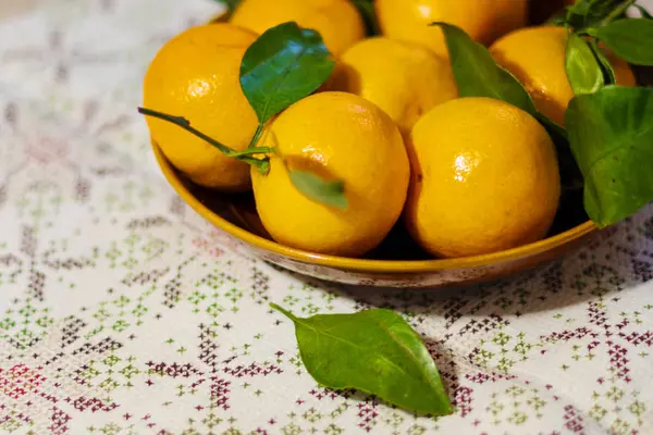 Tangeriner Apelsiner Mandariner Klementiner Citrus Med Blad Keramisk Platta — Stockfoto