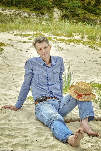 Happy Man Resting Sand Looking Something Interesting Relax Sea — Stock Photo, Image