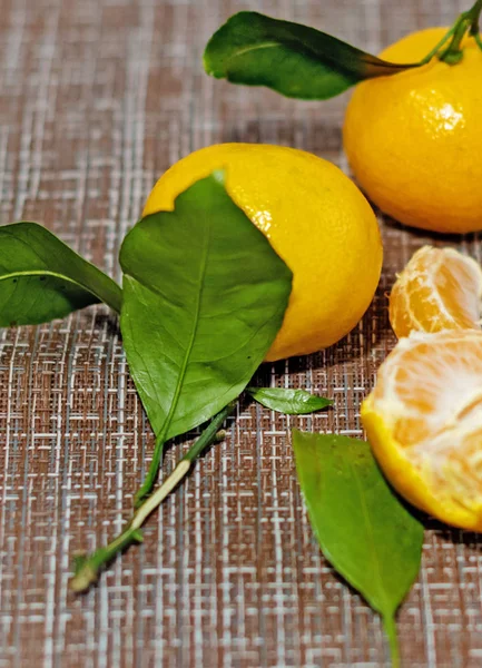 Mandarinas Brillantes Jugosas Con Hojas Verdes Mandarinas Limpias Vitamina Alimento — Foto de Stock