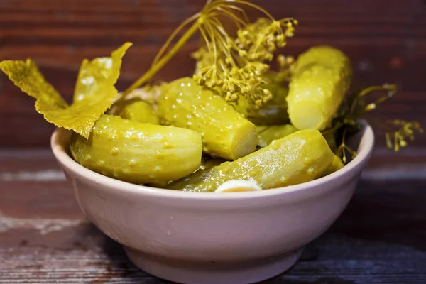 Pickles Gaffel Träskiva Pickles Traditionella Ryska Mellanmål — Stockfoto