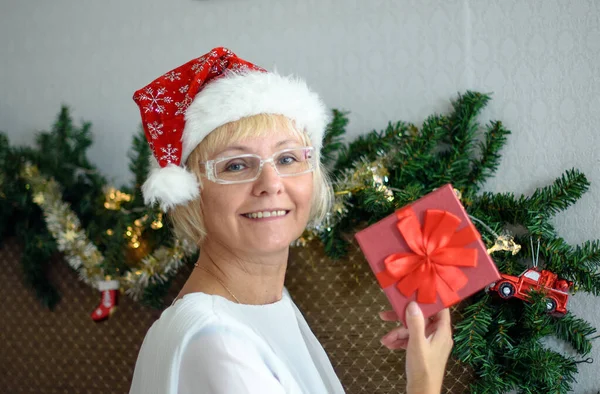 Christmas Online Congratulations Smiling Woman Using Mobile Tablet Video Call — Stock Photo, Image