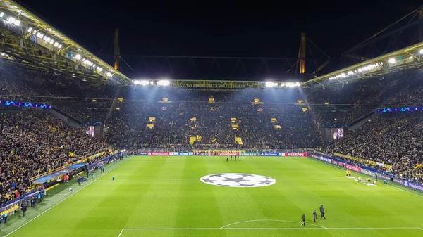 Németország Dortmund 2020 Február Borussia Szurkolók Ünneplik Csapataik Győzelmét Mérkőzés — Stock Fotó