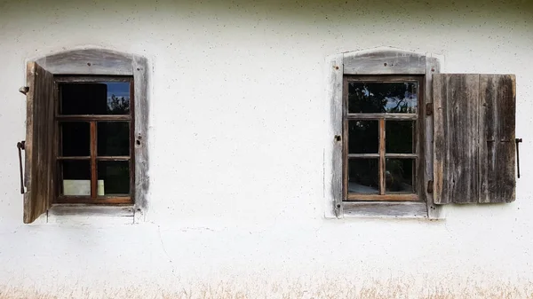 Ukraine Kiew Juni 2020 Altes Fenster Einem Traditionellen Bauernhaus Der — Stockfoto