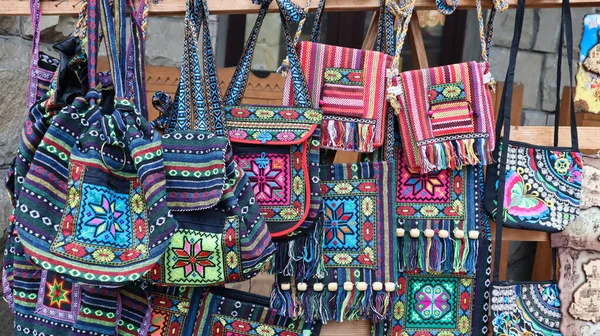 Mercado Recuerdos Yaremche Bolsas Hombro Con Diseños Étnicos Ucranianos Están — Foto de Stock