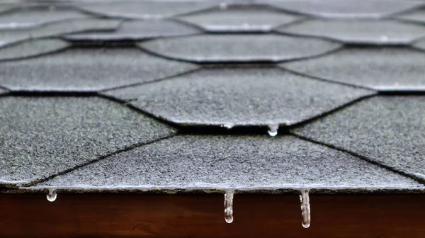 Techos Techo Una Casa Mirador Hecho Azulejos Bituminosos Con Agua — Foto de Stock