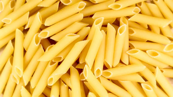 Penne Rigate Raw Pasta Είναι Ένα Σύντομο Ζυμαρικό Λοξές Τομές — Φωτογραφία Αρχείου