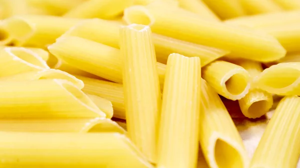 Penne Rigate Raw Pasta Short Pasta Oblique Cuts Ribbed Surface — Stock Photo, Image